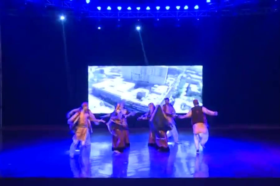 VPAG folk ensemble performing in formation