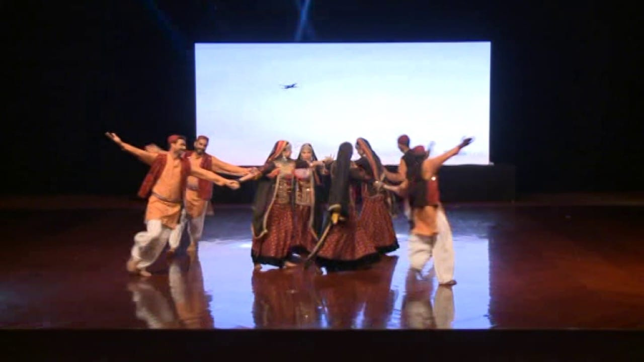 Traditional Sindhi folk dance in full regional costume